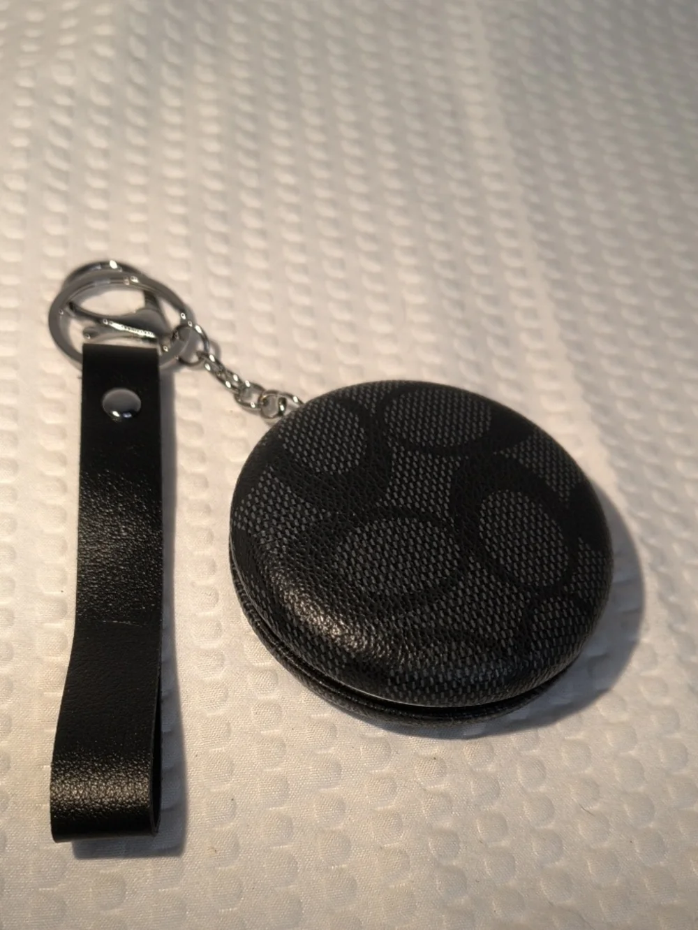Fashion Black Leatherette Keychain Compact Mirror